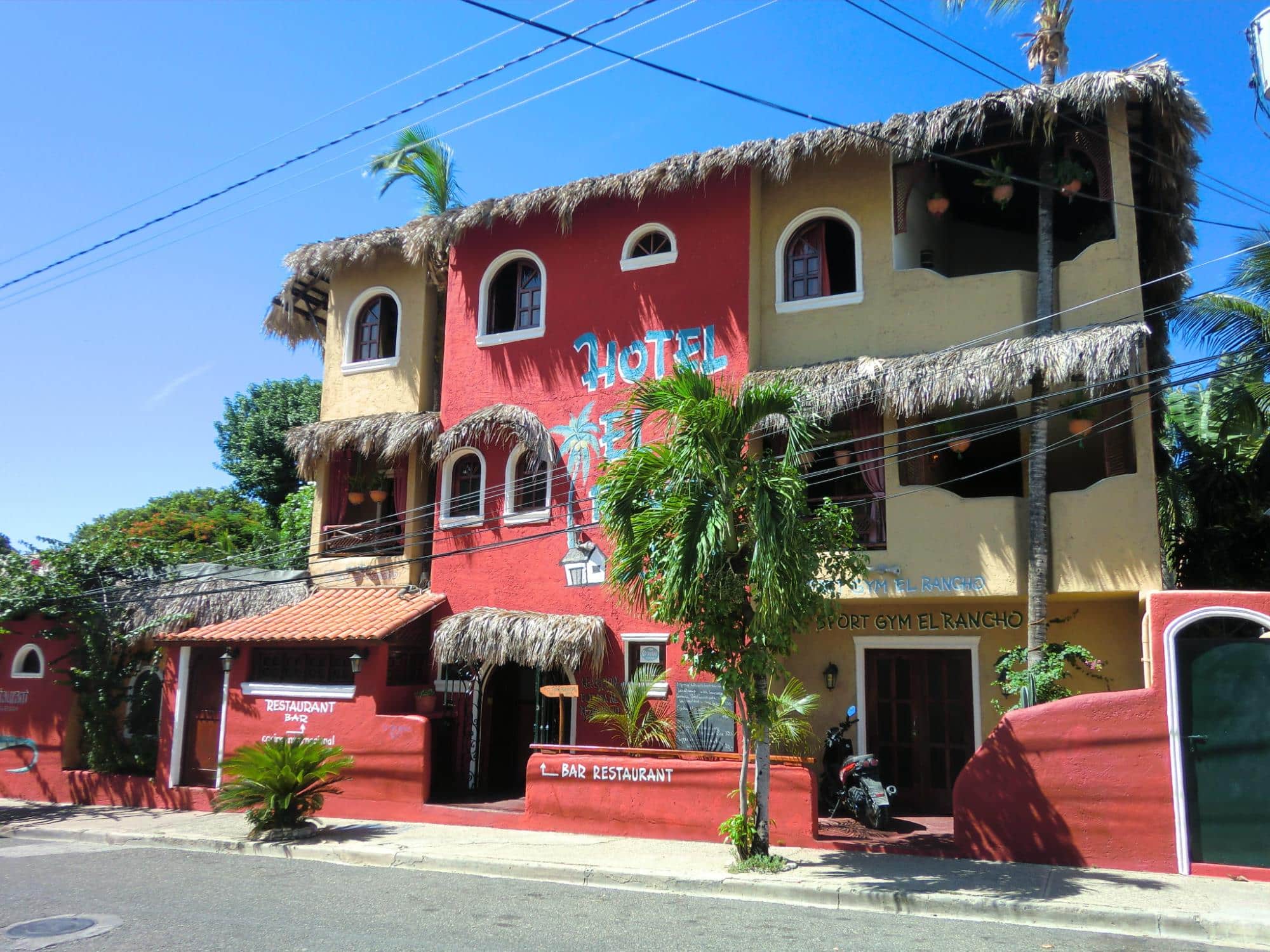 Karibik: Hotel in beliebter Lage, nah zum Strand, 57000 Sosua (DOM), Gastgewerbe